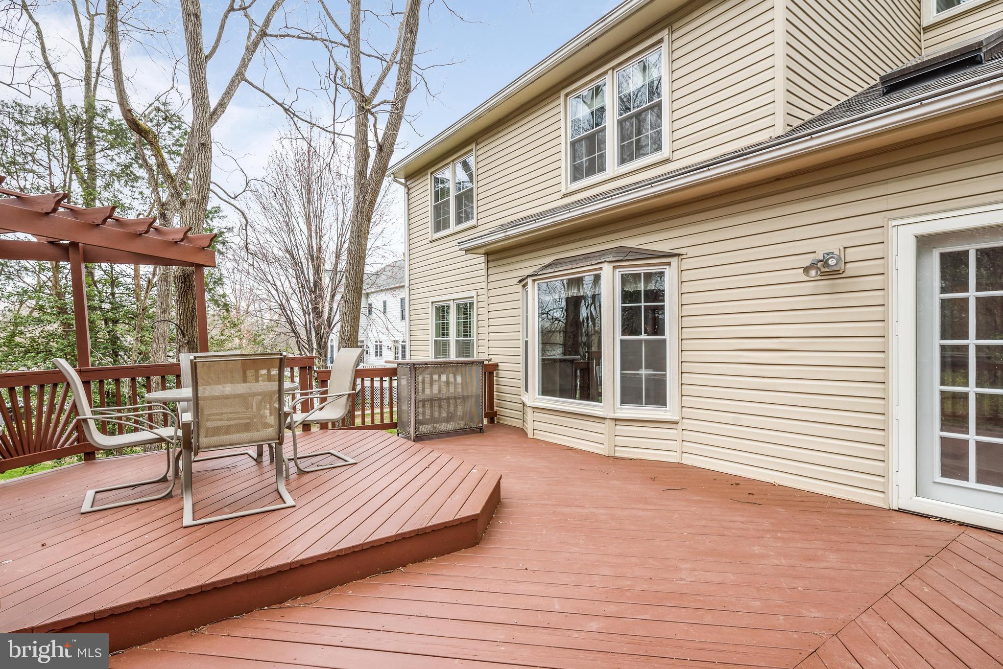 10405 Dunn Meadow Road Vienna, VA 22182 - Photo 35 of 38 Enjoy eating out on your spacious deck!
