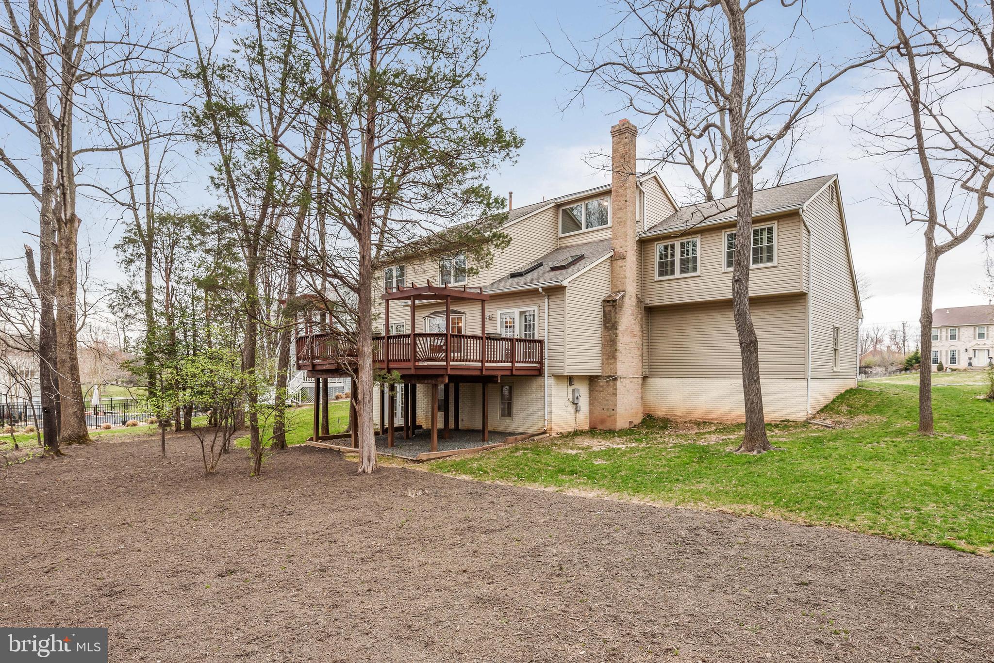 10405 Dunn Meadow Road Vienna, VA 22182 - Photo 37 of 38 Rear Exterior