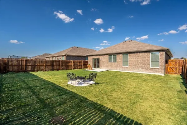 $357,500 | 1110 Greywood Drive, Van Alstyne, TX 75495