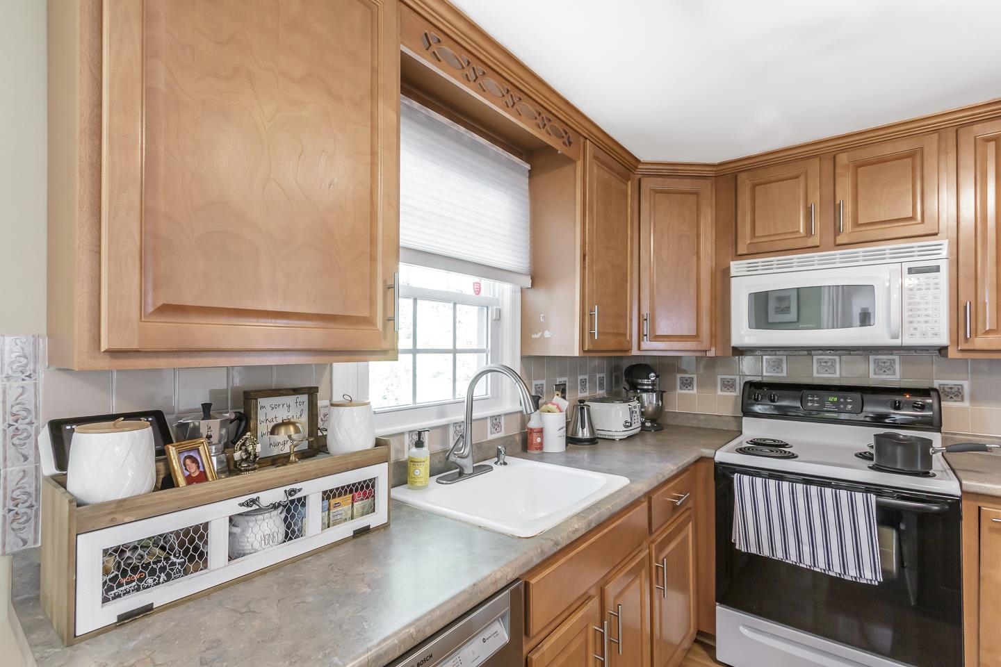 29 Rock Pond Road Windham, NH 03087 - Photo 15 of 37