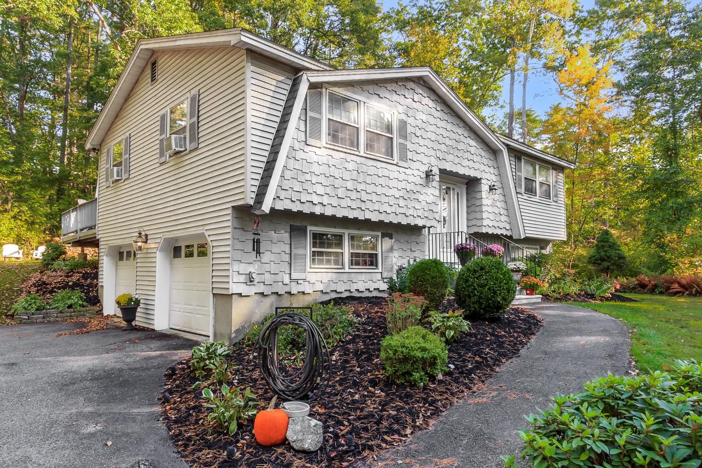 29 Rock Pond Road Windham, NH 03087 - Photo 4 of 37