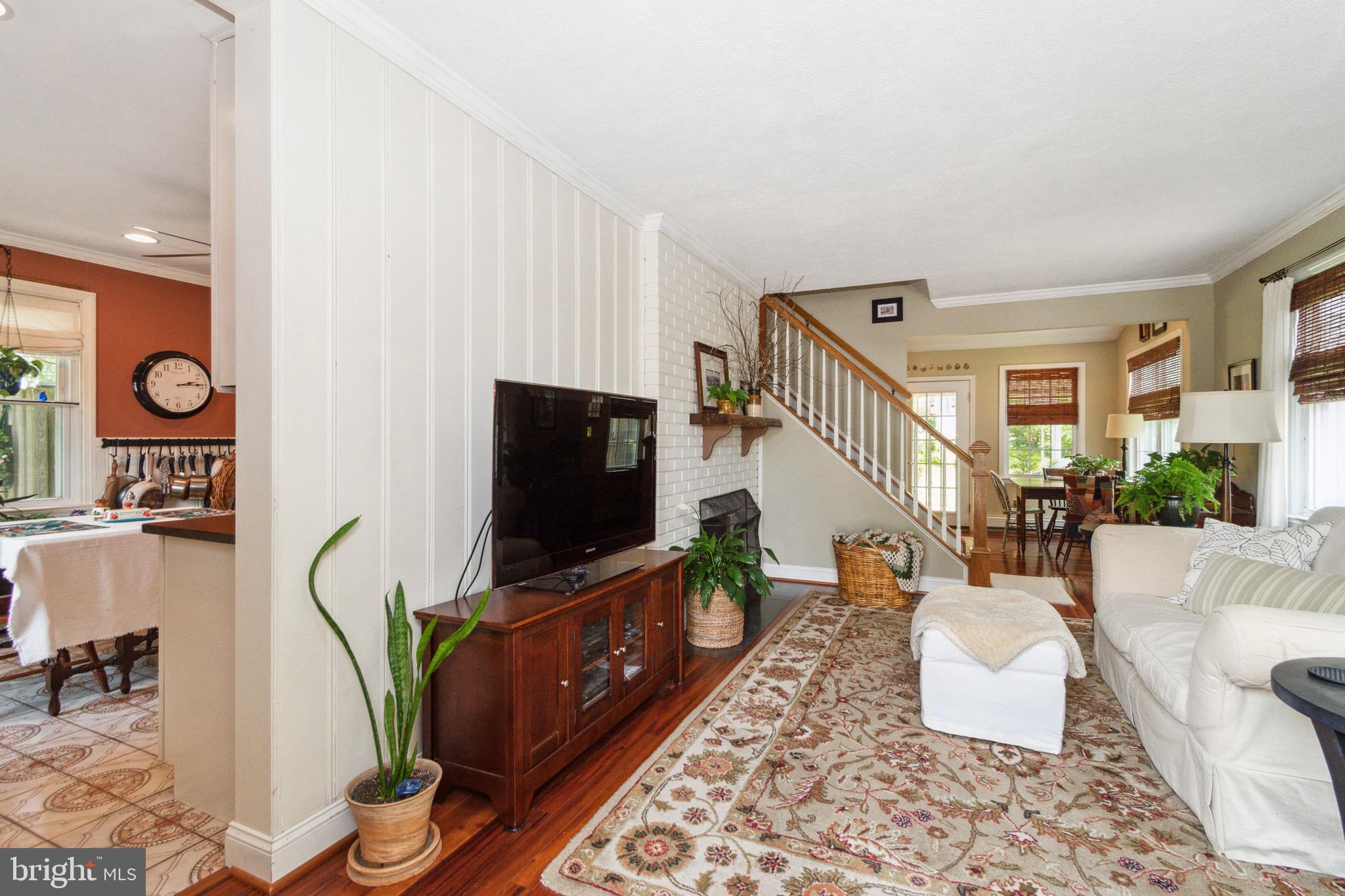 1203-7 Seven Oaks Road Halethorpe, MD 21227 - Photo 3 of 29 Living Room