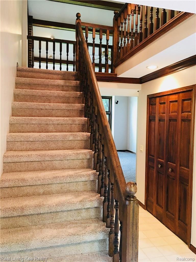 740 Timberline Drive Rochester, MI 48309 - Photo 10 of 48 IMG_1925.jpg