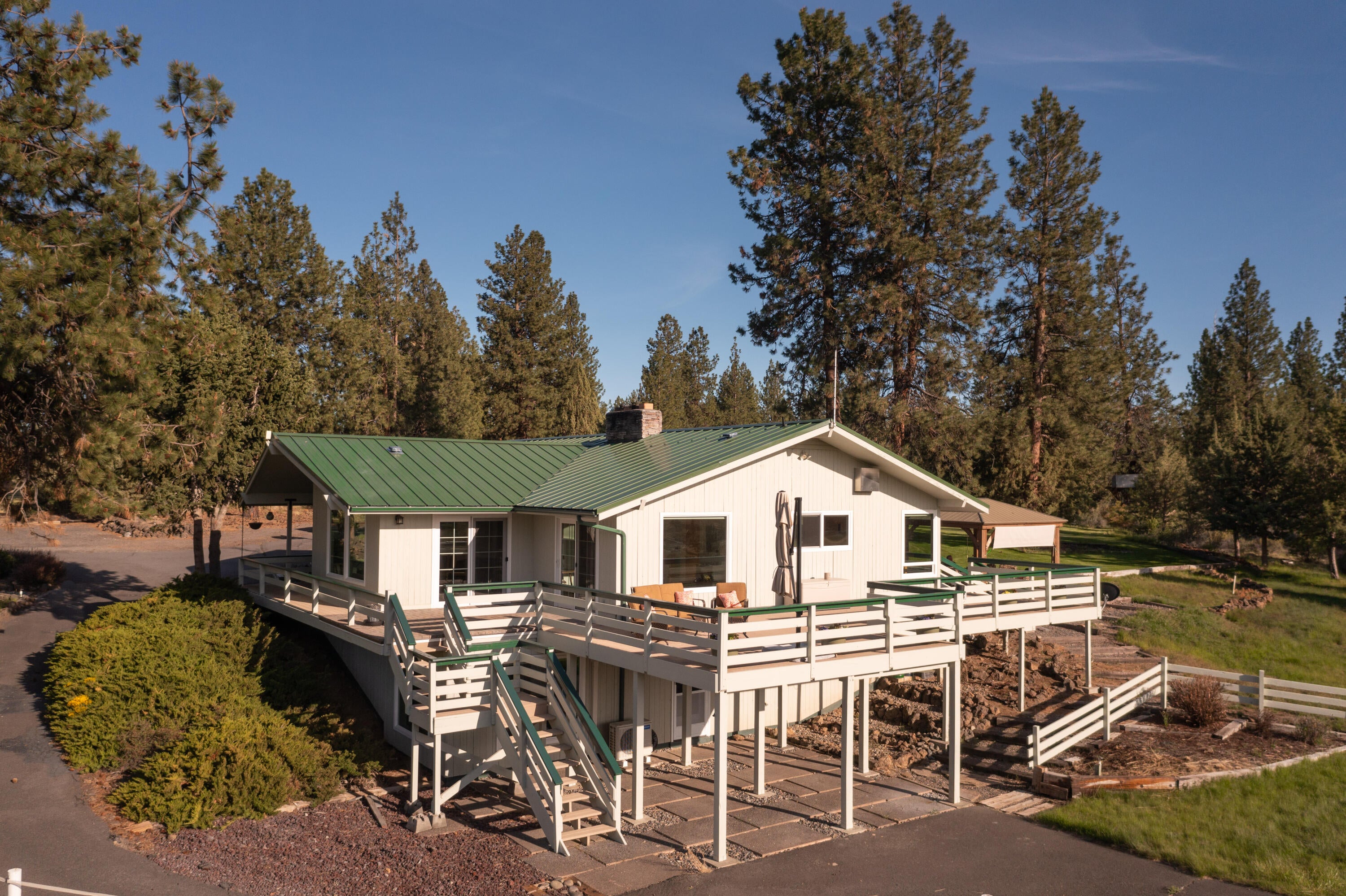 60260 Nighthawk Road Bend, OR 97702 - Photo 29 of 51 28DJI_0671