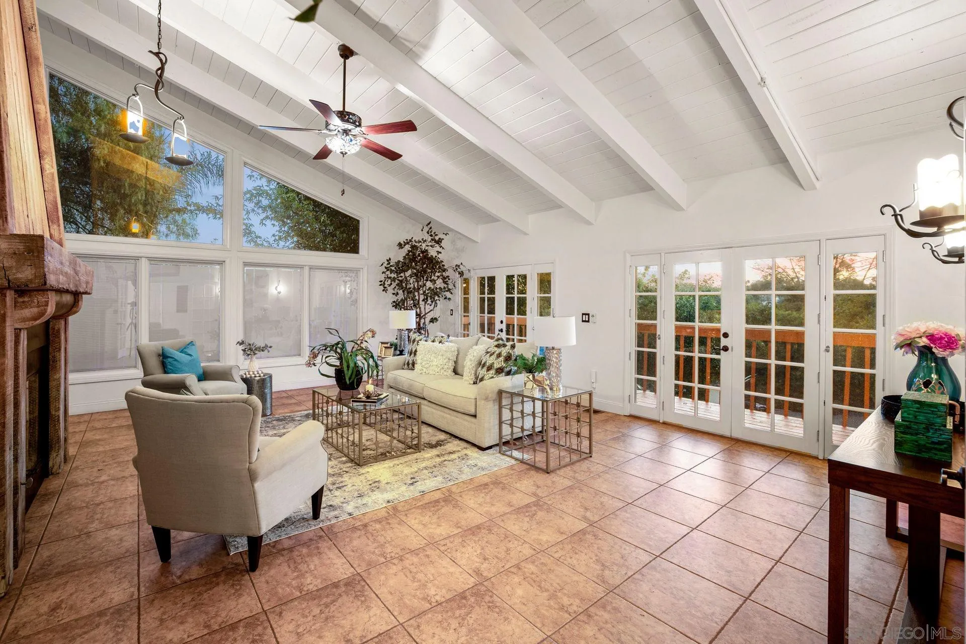 7671 La Brisa Rancho Santa Fe, CA 92067 - Photo 20 of 34 a living room with furniture