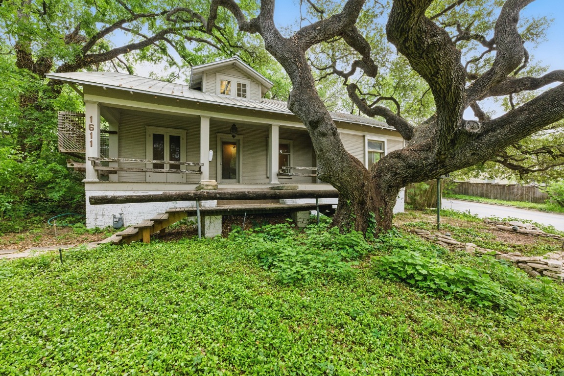 1611 Alameda Drive Austin, TX 78704 - Photo 1 of 1