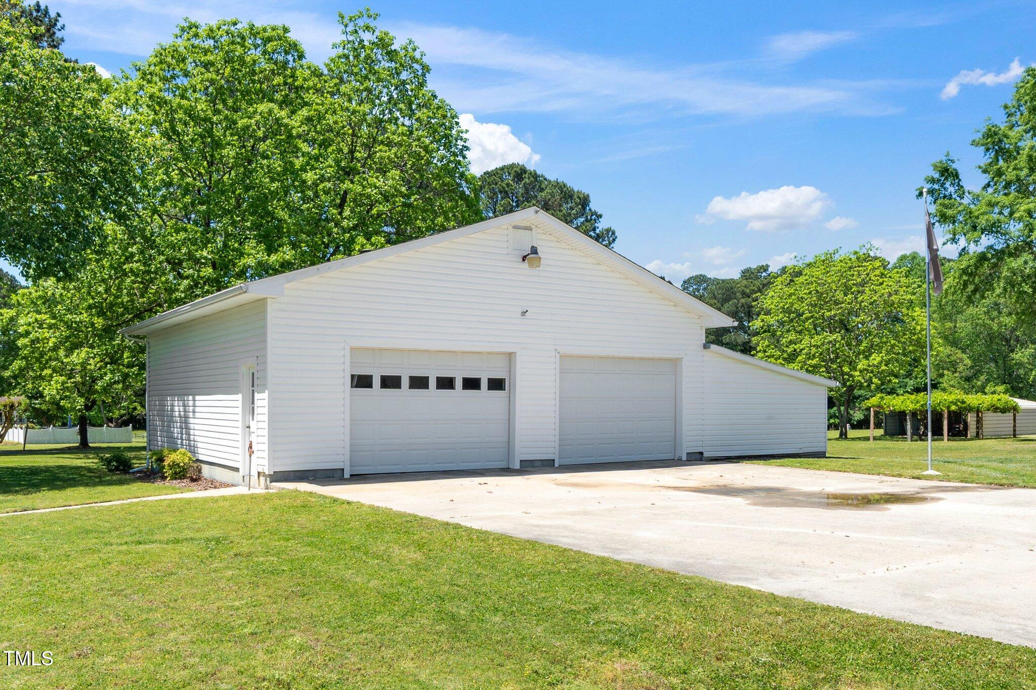4418 Carpenter Pond Road Durham, NC 27703 - Photo 26 of 31 25-web-or-mls-4418 Carpenter Pond (34 of