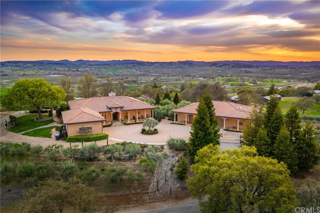 6075 High Ridge Road Paso Robles, CA 93446 - Photo 1 of 1