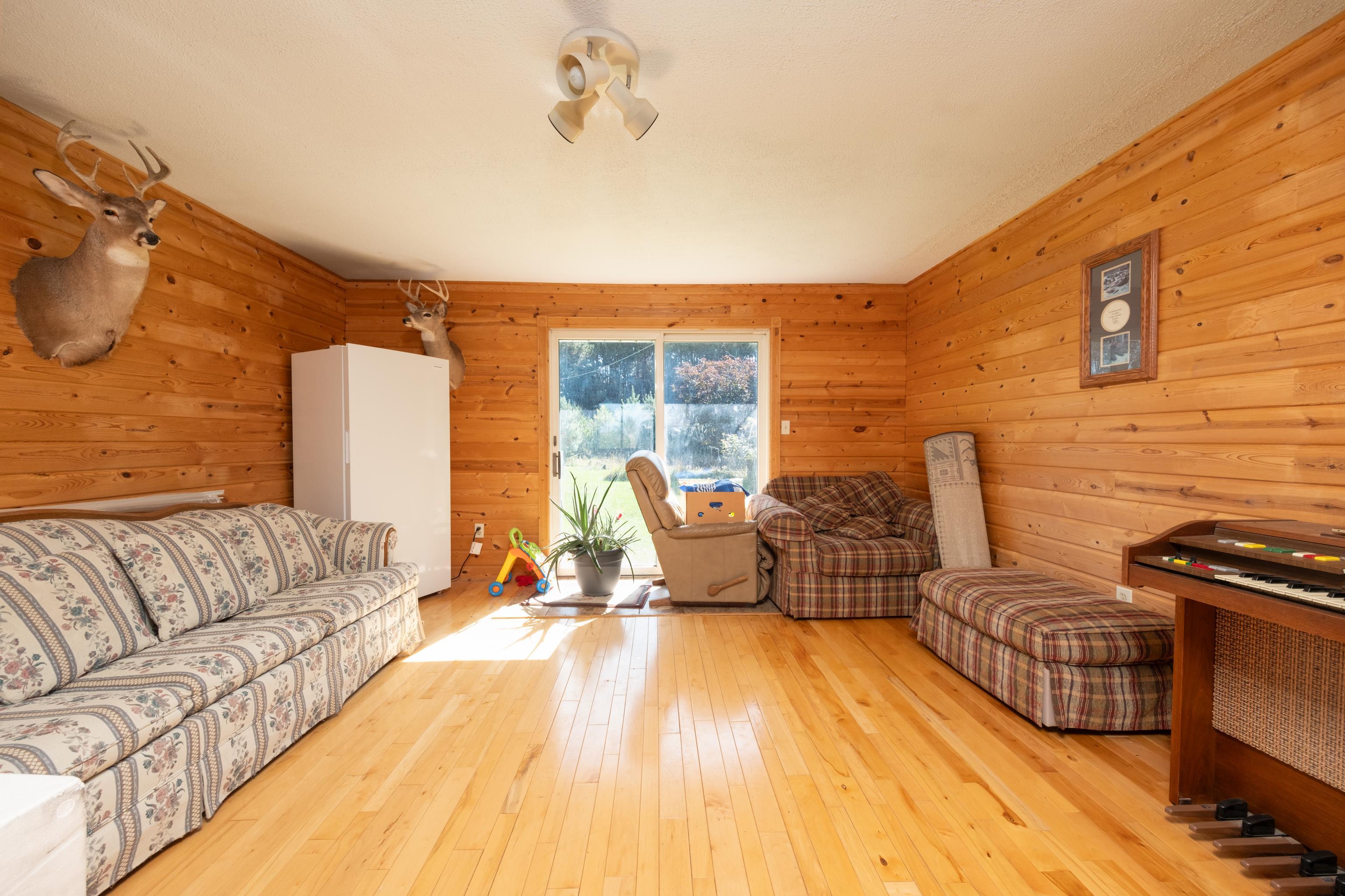 1264 East Meyering Road Marion, MI 49665 - Photo 6 of 30 1916446-5.JPG