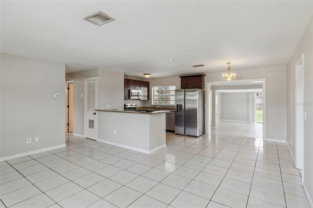 712 Clayton Street Brandon, FL 33511 - Photo 10 of 32