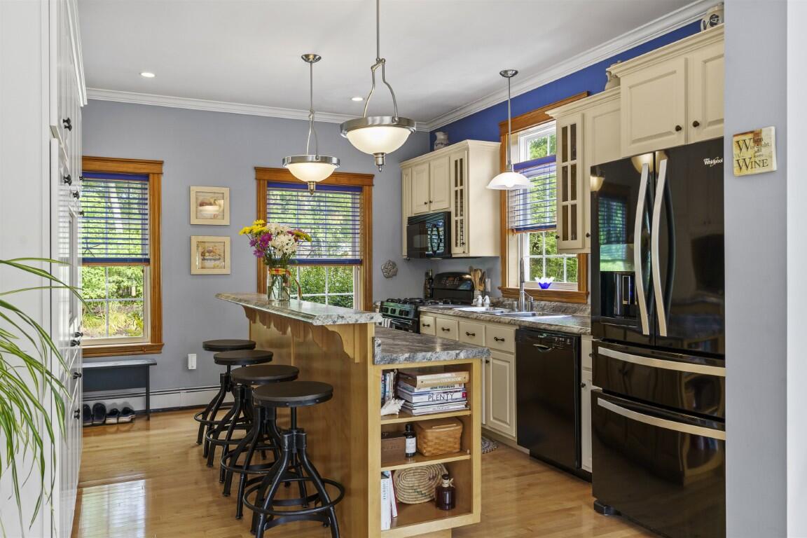 29 Wiscasset Road Boothbay, ME 04537 - Photo 16 of 57 15