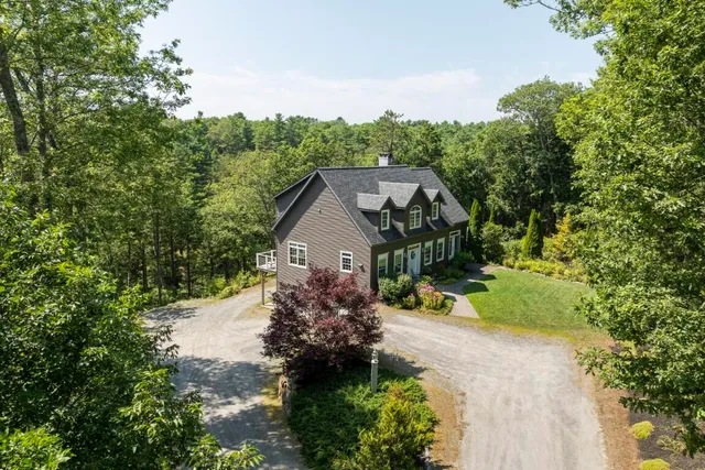 $869,000 | 29 Wiscasset Road, Boothbay, ME 04537