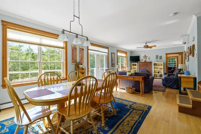 $869,000 | 29 Wiscasset Road, Boothbay, ME 04537