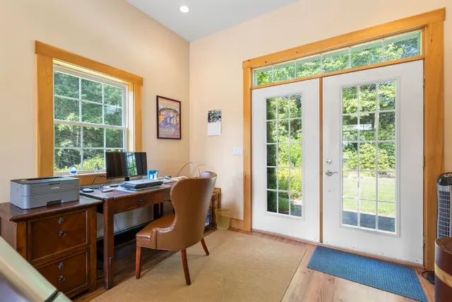 $869,000 | 29 Wiscasset Road, Boothbay, ME 04537