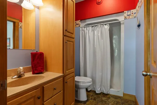 $869,000 | 29 Wiscasset Road, Boothbay, ME 04537