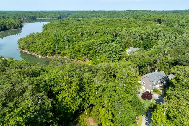 $869,000 | 29 Wiscasset Road, Boothbay, ME 04537