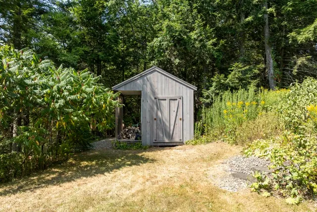 $869,000 | 29 Wiscasset Road, Boothbay, ME 04537