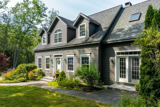 $869,000 | 29 Wiscasset Road, Boothbay, ME 04537