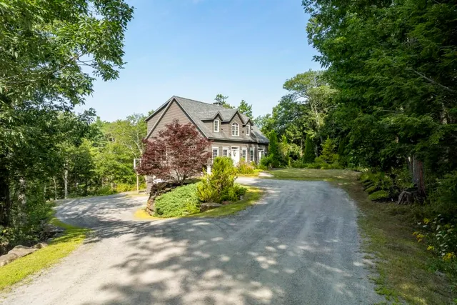 $869,000 | 29 Wiscasset Road, Boothbay, ME 04537