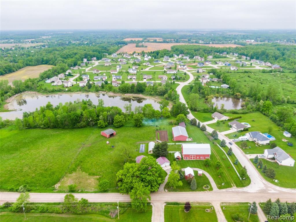 4308 Cook Road Swartz Creek, MI 48473 - Photo 5 of 44