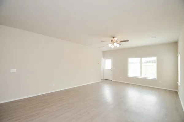 $2,100 | 25513 Blossom Court, Montgomery, TX 77316
