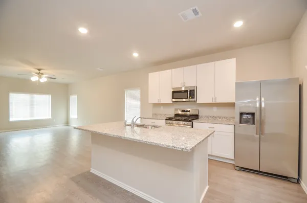 $2,100 | 25513 Blossom Court, Montgomery, TX 77316