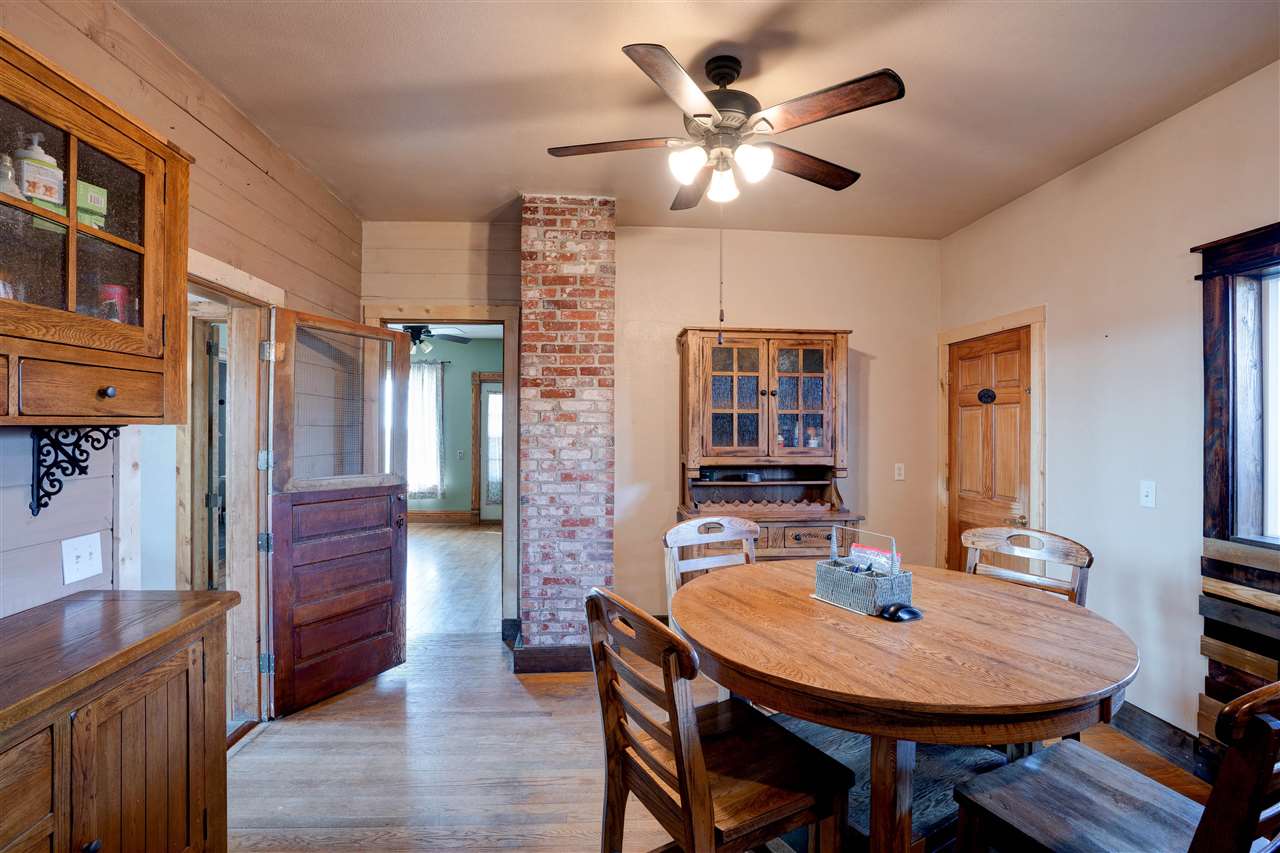 427 Buckeye Road West Liberty, IA 52776 - Photo 9 of 39 Gallery Image 9