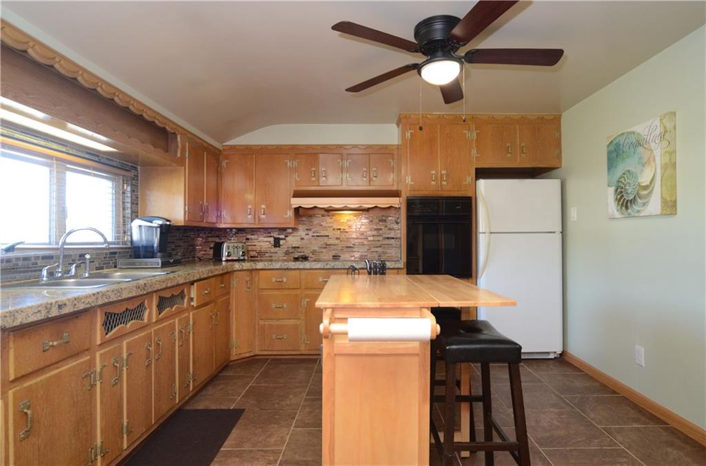 17 Jefferson Drive McKees Rocks, PA 15136 - Photo 2 of 21