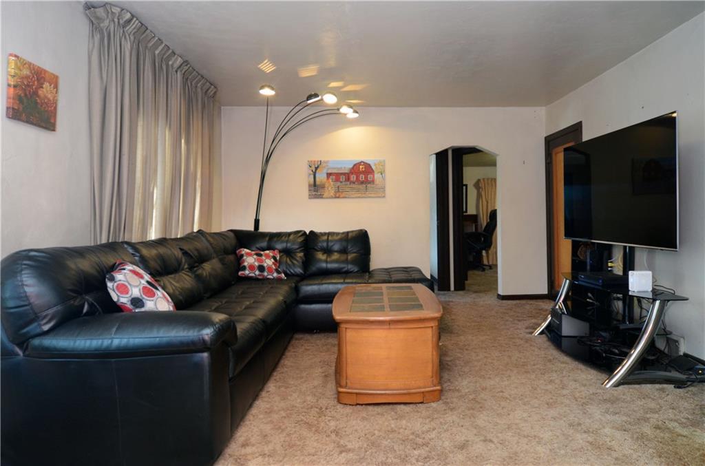 17 Jefferson Drive McKees Rocks, PA 15136 - Photo 6 of 21