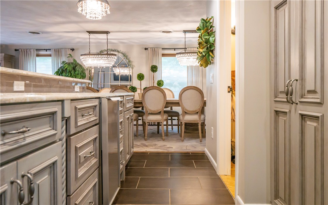 60 Deerfield Road Cranston, RI 02920 - Photo 17 of 49