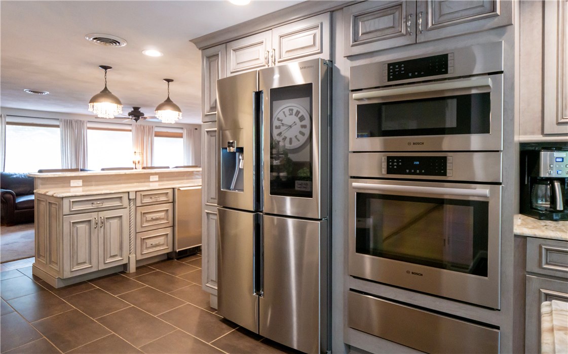 60 Deerfield Road Cranston, RI 02920 - Photo 21 of 49
