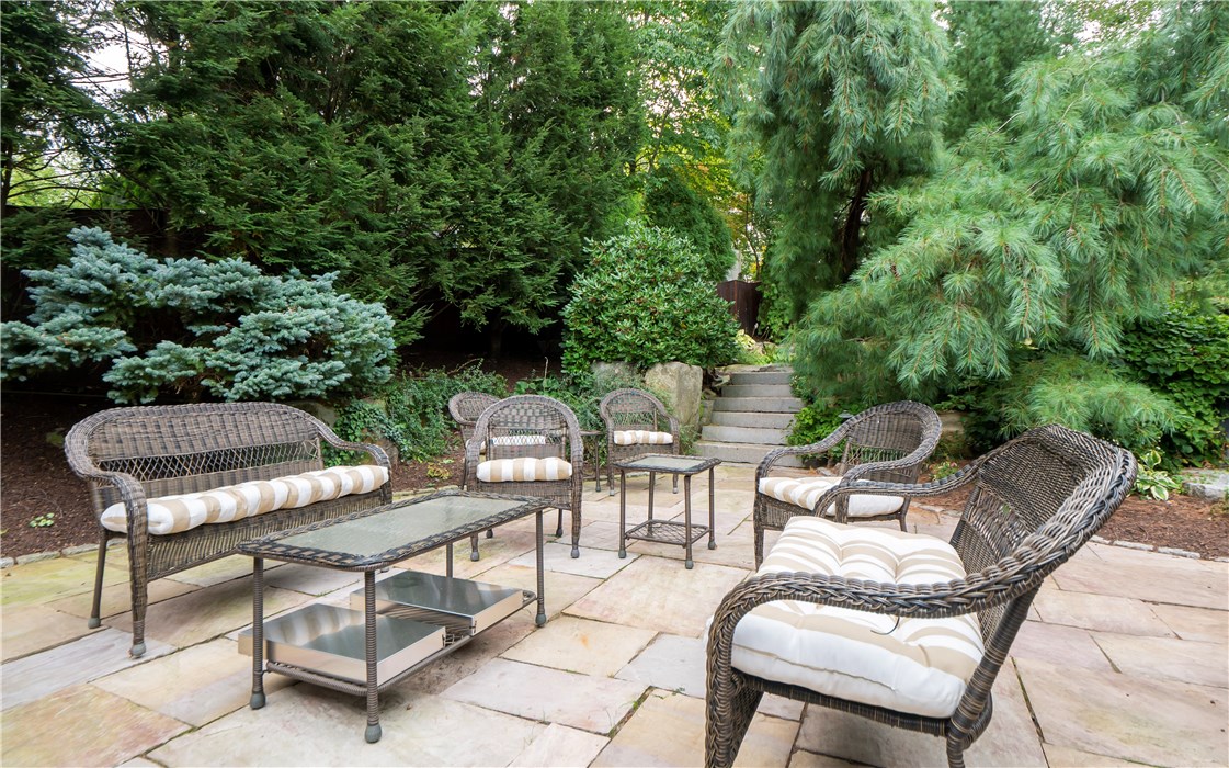 60 Deerfield Road Cranston, RI 02920 - Photo 45 of 49
