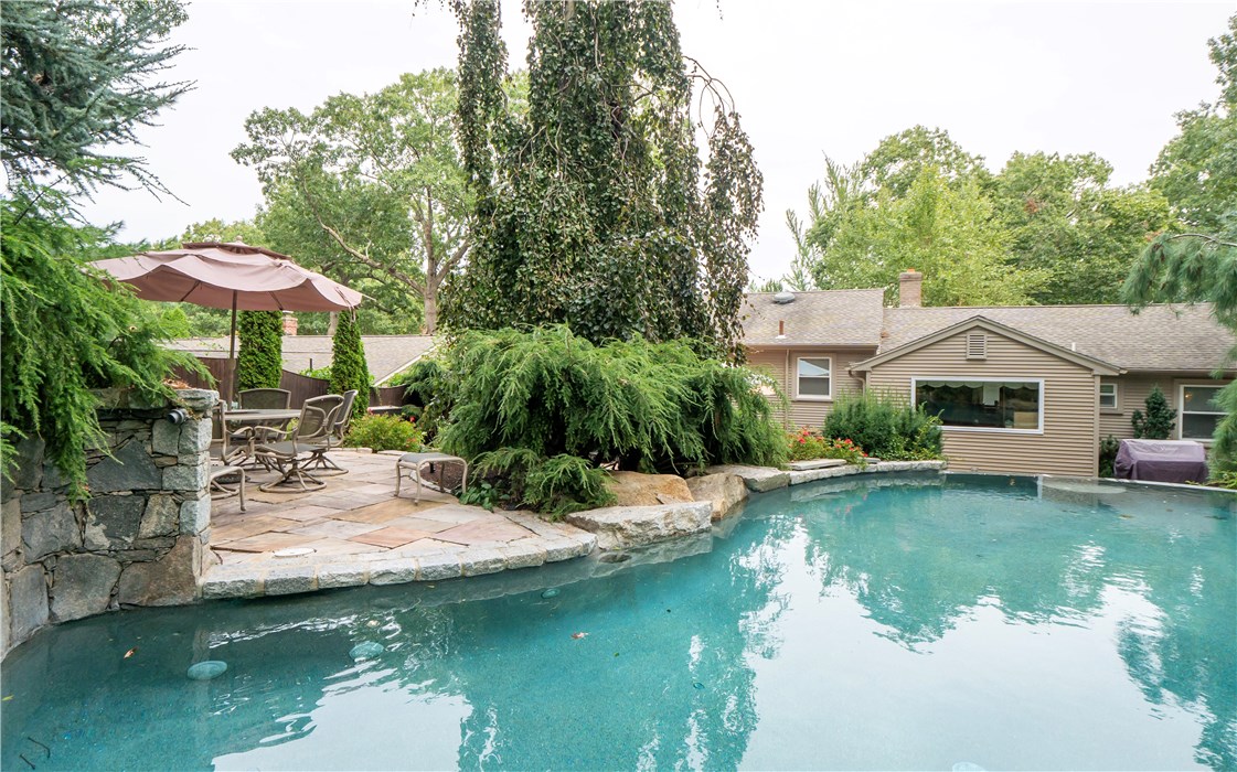 60 Deerfield Road Cranston, RI 02920 - Photo 48 of 49