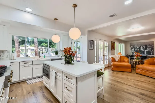 $3,995 | 1305 East Steamboat Bend Drive, Tempe, AZ 85283