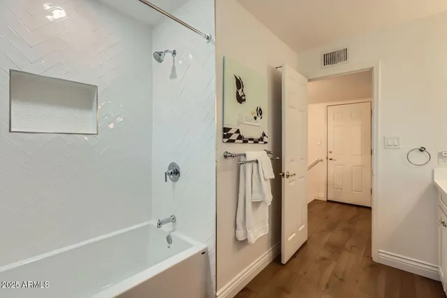 $3,995 | 1305 East Steamboat Bend Drive, Tempe, AZ 85283