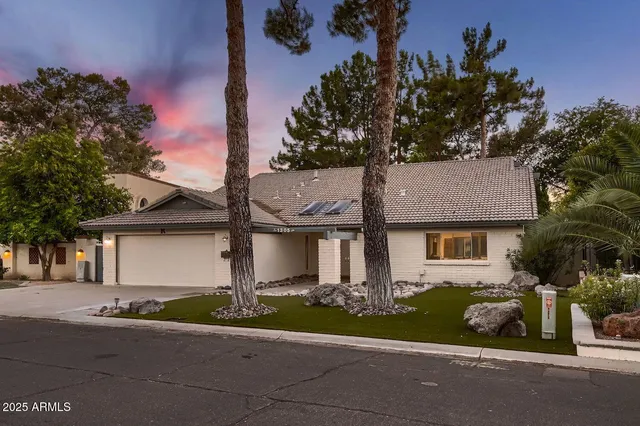 $3,995 | 1305 East Steamboat Bend Drive, Tempe, AZ 85283