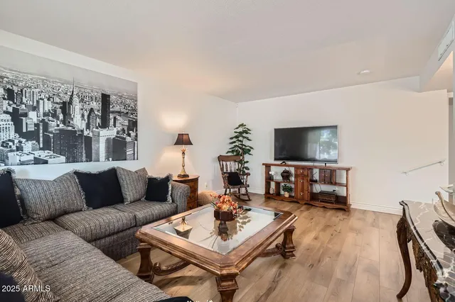 $3,995 | 1305 East Steamboat Bend Drive, Tempe, AZ 85283