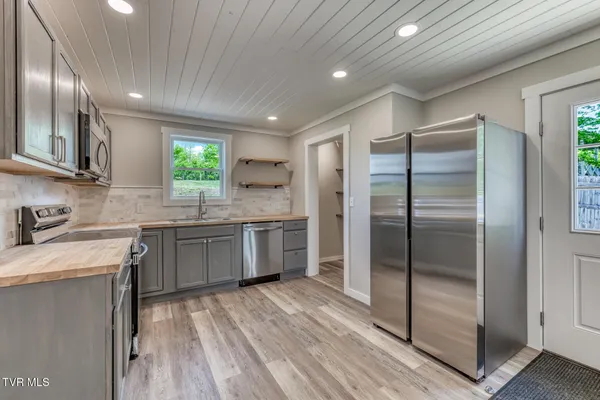 $249,900 | 14457 Peaceful Lane, Bristol, VA 24202