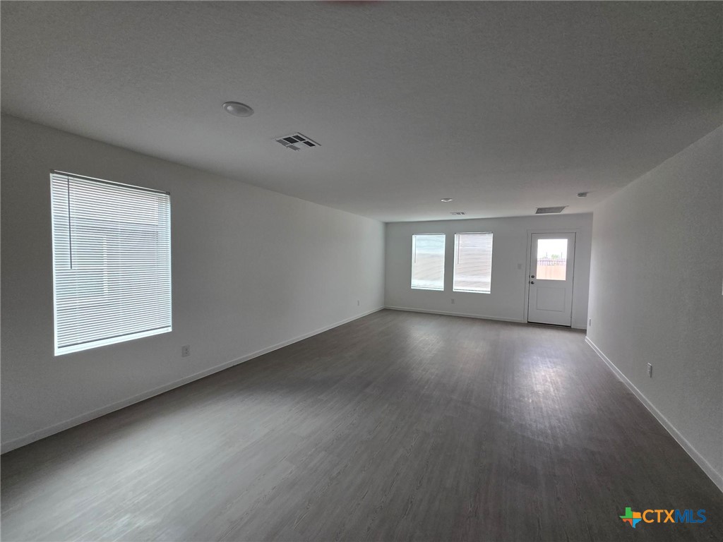 3557 Canyon Ridge Seguin, TX 78155 - Photo 2 of 12 Gallery Image 2