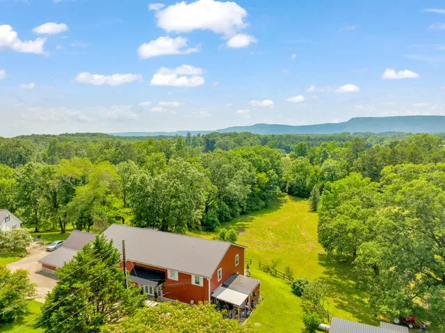 $795,000 | 997 West 12th Street, Chickamauga, GA 30707