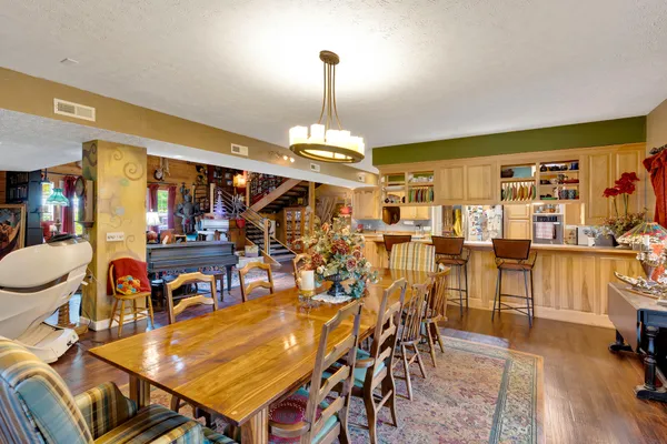 $699,500 | 997 West 12th Street, Chickamauga, GA 30707