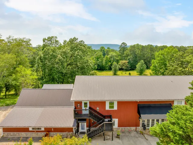 $795,000 | 997 West 12th Street, Chickamauga, GA 30707