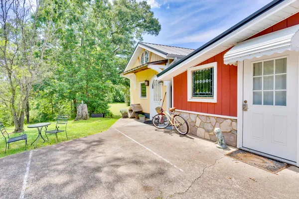 $699,500 | 997 West 12th Street, Chickamauga, GA 30707