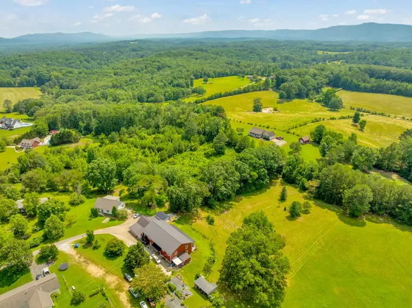 $699,500 | 997 West 12th Street, Chickamauga, GA 30707