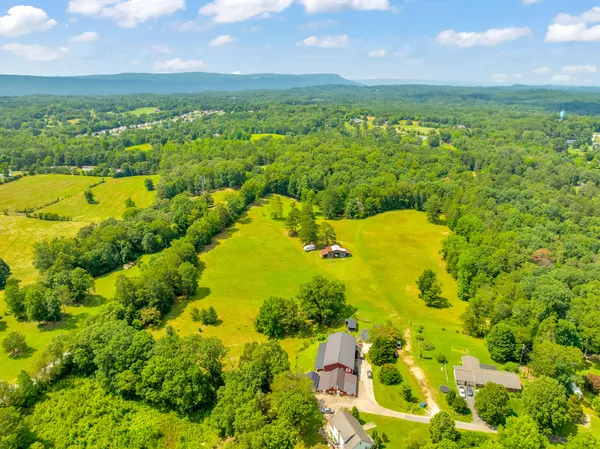 $699,500 | 997 West 12th Street, Chickamauga, GA 30707