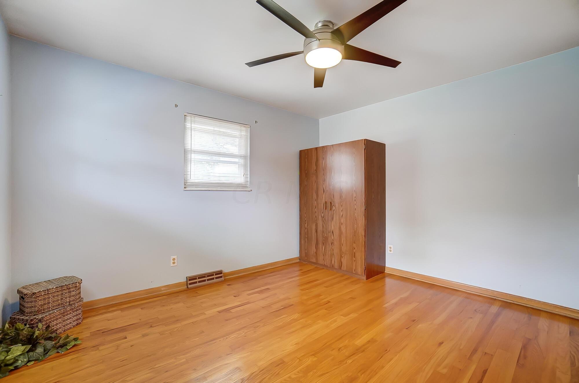 6318 Karl Road Columbus, OH 43229 - Photo 25 of 43 Bedroom #3