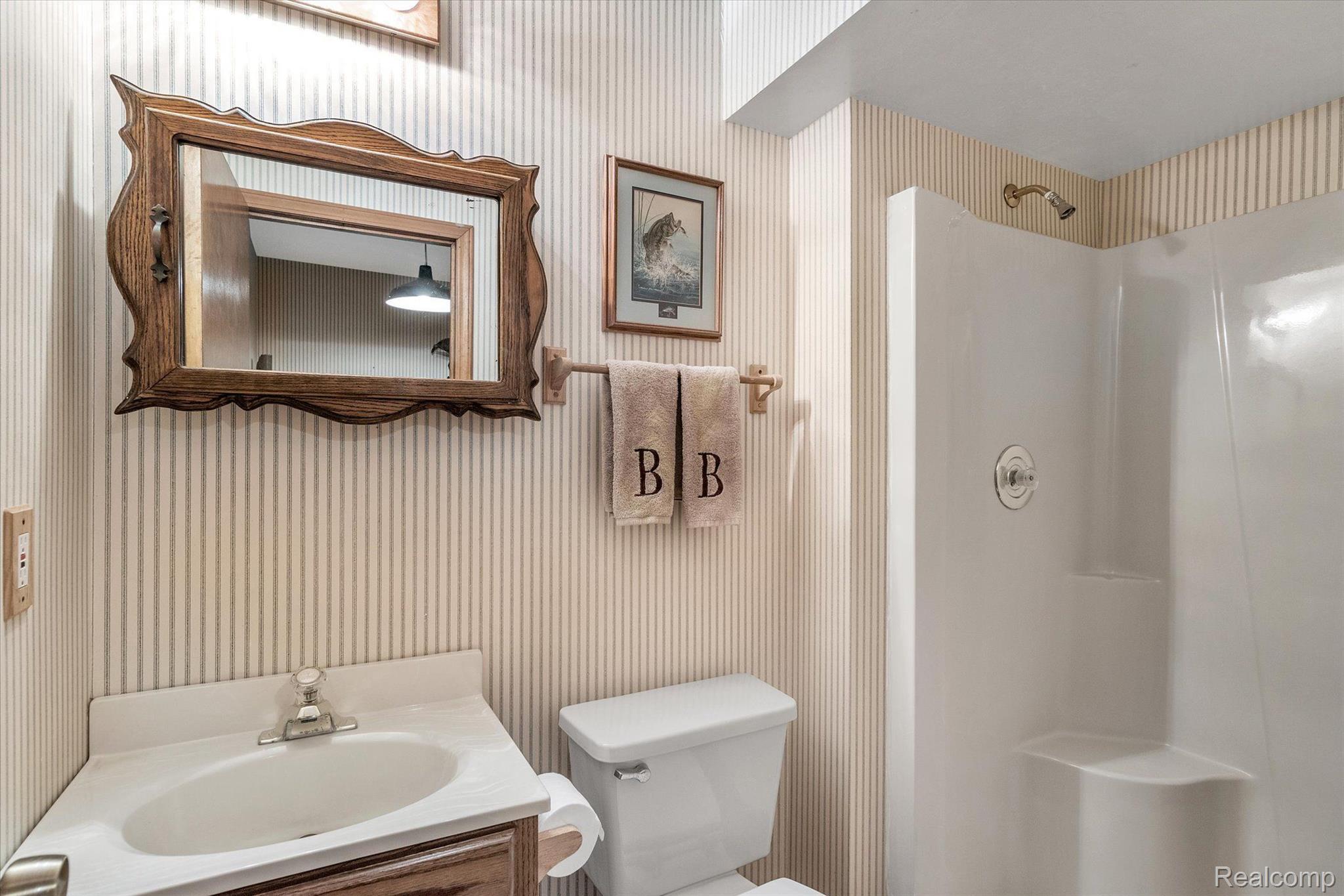 1744 Peavy Road Howell, MI 48843 - Photo 23 of 34 full bathroom on lower level