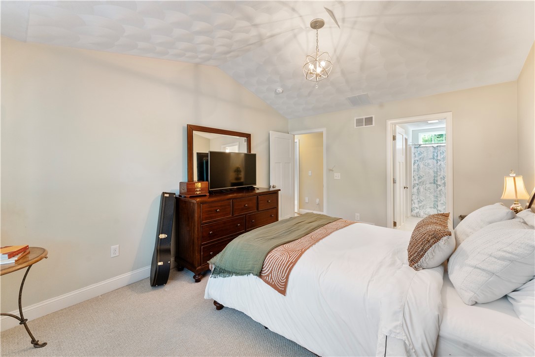 132 Julian Road Warwick, RI 02889 - Photo 23 of 32