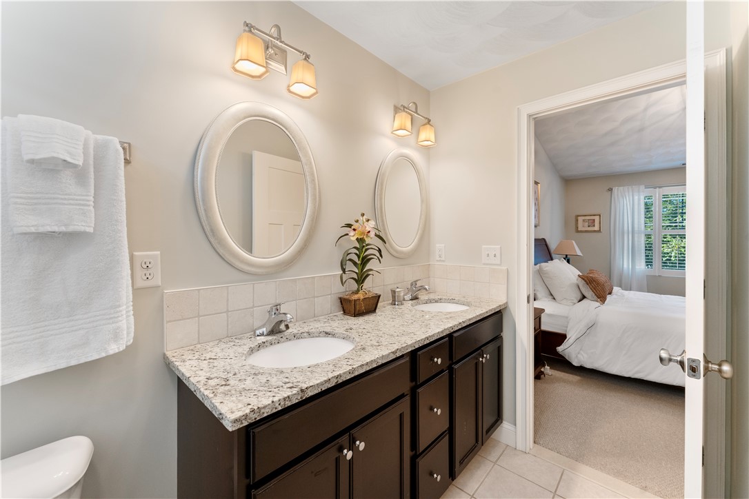 132 Julian Road Warwick, RI 02889 - Photo 25 of 32