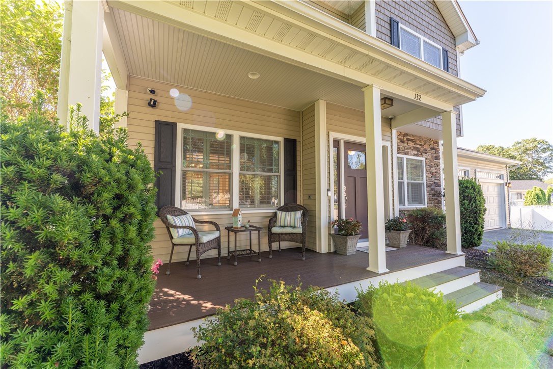 132 Julian Road Warwick, RI 02889 - Photo 3 of 32